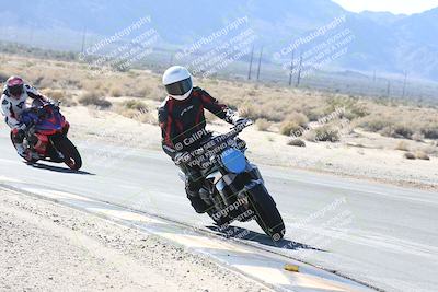 media/Dec-01-2025-Moto Forza (Mon) [[2daa91e15f]]/3-Beginner Group/Session 3 (Turn 16 Inside)/